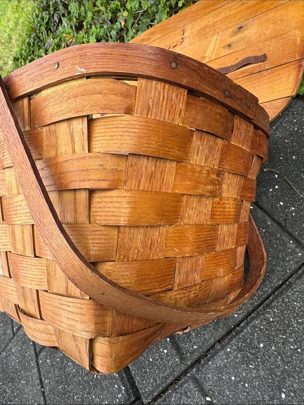 Wov-N-Wood Jerywil Vintage MCM Classic Woven Picnic Basket with Dual Handles